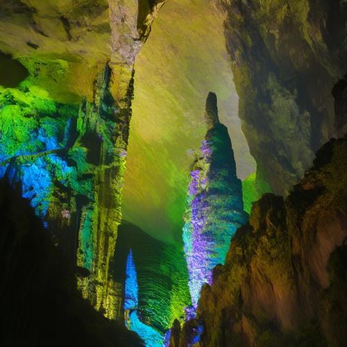 四川通江诺水河——这个地方的山水简直美得如诗如画，还有各种奇特的洞穴和怪石让人叹为观止！